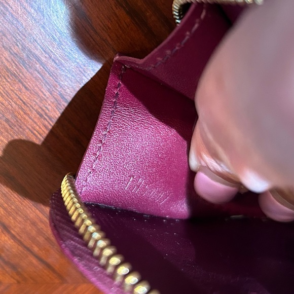 Louis Vuitton Violet Heart Coin Pouch - Picture 7 of 7